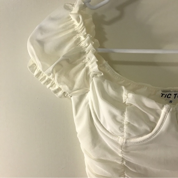 3/$15 Tic toc off white ruched corset crop top size Small - Picture 3 of 8